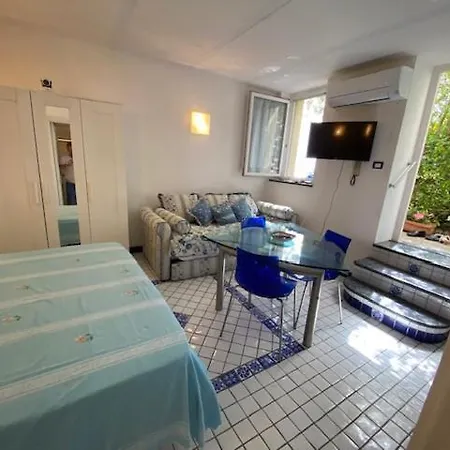 Mezzomonte Apartamento *