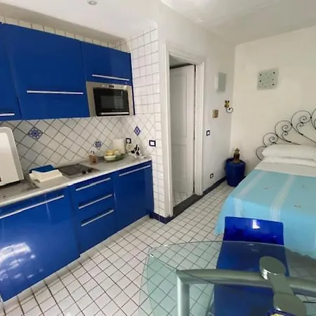 Mezzomonte Apartment Capri